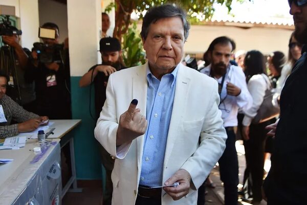 Euclides pide auditoría informática del 10 % de urnas electrónicas - Política - ABC Color