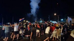 Seguidores de Payo Cubas cierran ruta en Piribebuy  - Política - ABC Color