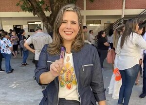 Kattya pide autocrítica al PLRA y ve escenario muy difícil en el Congreso