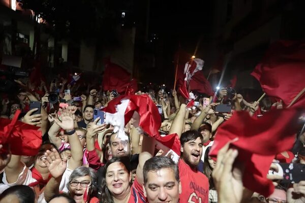 ANR mantiene hegemonía en gobernaciones claves - Política - ABC Color