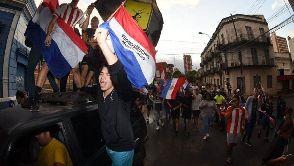 Tras arduo trabajo, Policía logra liberar rutas bloqueadas por seguidores de Payo Cubas