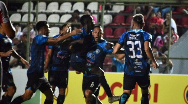 Atyrá le pone un nuevo freno a San Lorenzo - Oasis FM 94.3