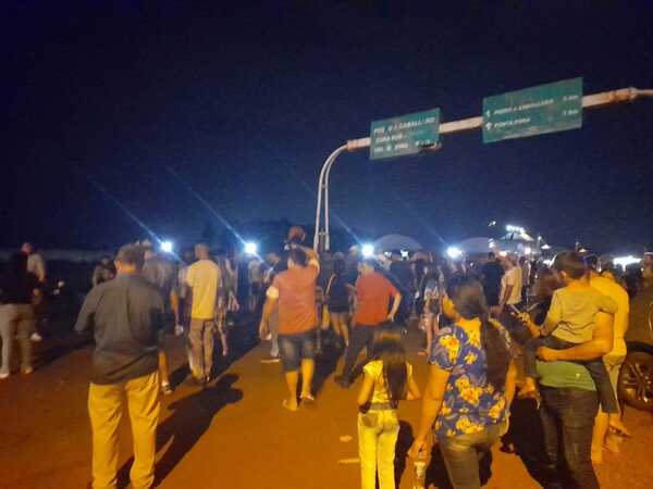 Seis aprehendidos en cierre de ruta - Oasis FM 94.3