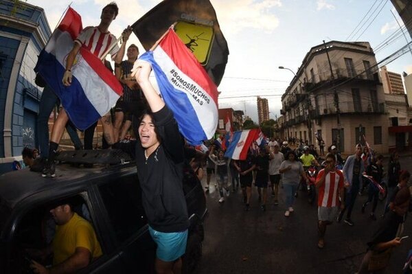 Tras arduo trabajo, Policía logra liberar rutas bloqueadas por seguidores de Payo Cubas - Radio Imperio