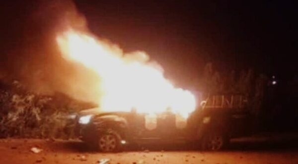 Joven denuncia que vándalos entraron a su patio y la llamaron hurrera por pedirles que salgan - Noticiero Paraguay