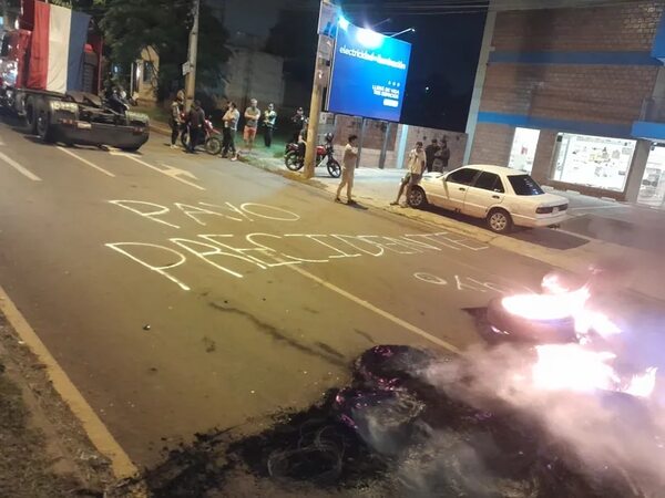 Itapúa: tres detenidos por incidentes en manifestaciones de adherentes de Paraguayo Cubas - Política - ABC Color