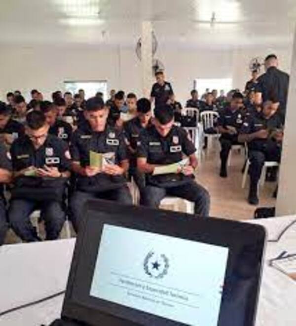 Senatur capacitó a 250 policías sobre seguridad turística