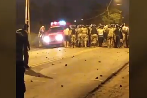 Destrozaron ambulancia de los bomberos - C9N