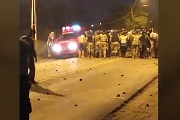 Destrozaron ambulancia de los bomberos - C9N
