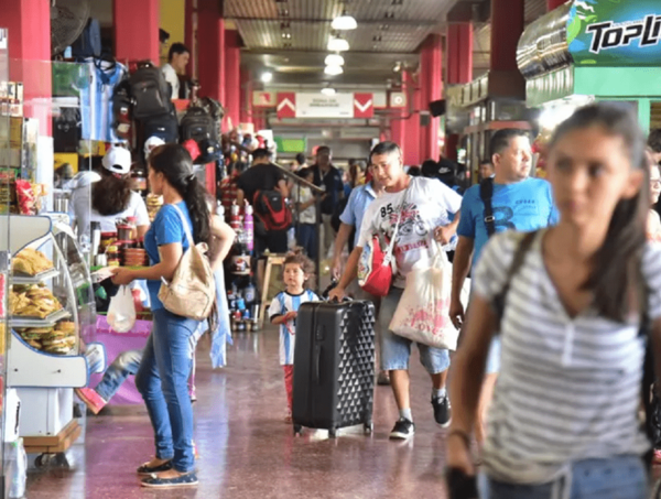 Servicio de buses de larga distancia se restablece tras manifestaciones · Radio Monumental 1080 AM