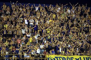 Versus / Luqueño pega el grito al cielo por "perder la localía" ante Cerro Porteño y Olimpia