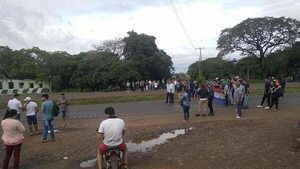 Reactivan cierres intermitentes de ruta en Alto Paraná - ABC en el Este - ABC Color