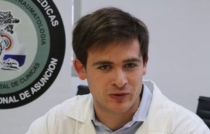 Estudiante de la Universidad de Edimburgo realiza pasantía en la Facultad de Medicina de la UNA