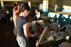 OBSERVADORES DE LA UNIÓN EUROPEA REPORTAN VOTO ASISTIDO Y COMPRA DE VOTOS