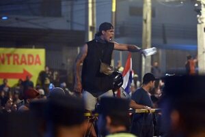 Fiscalía investigará disturbios ocasionados en manifestaciones de adherentes de Payo Cubas - Política - ABC Color