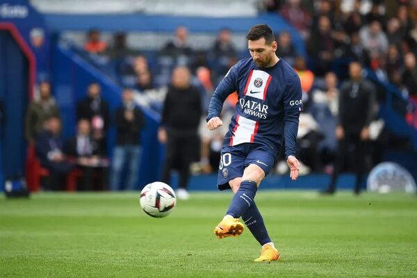 El PSG abre procedimiento contra Messi por ir a Arabia Saudita sin autorización - Fútbol - ABC Color