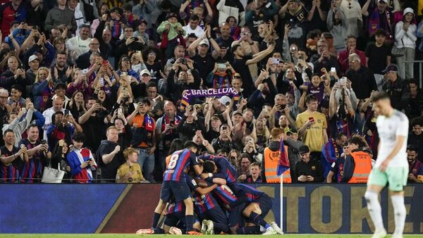 Barcelona logra triunfo agónico y amarra el título
