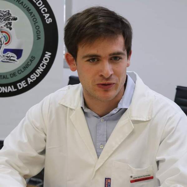Estudiantes de la Universidad de Edimburgo realiza pasantía en FCM-UNA - trece
