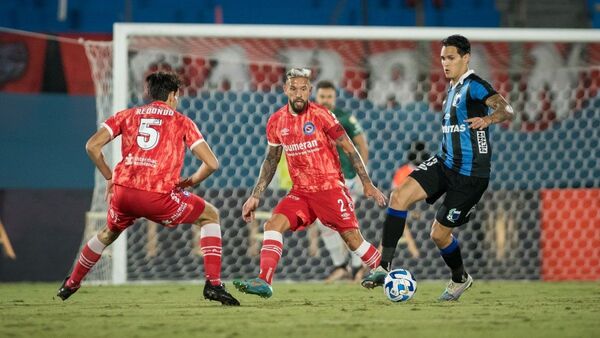 Liverpool detiene el paso perfecto de Argentinos Juniors