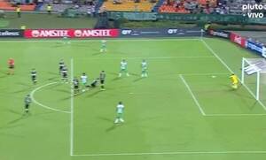Final del primer tiempo, olimpistas pierden y apuntan a su DT