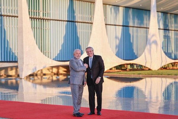 Lula recibe al presidente de Argentina en medio del colapso económico