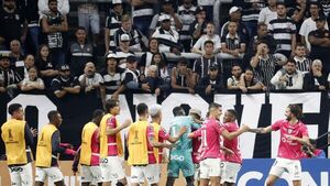 Independiente amarga el regreso de Luxemburgo al Corinthians