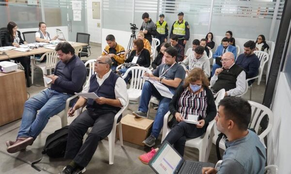 Realizan cómputos en Capital y Cordillera