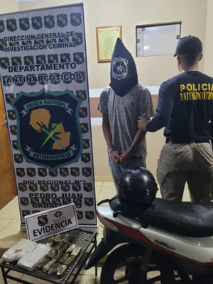 Detienen a un adolescente por presuntamente traficar drogas al menudeo