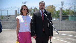 Abdo cancela viaje a Londres y no estará en coronación de Carlos III