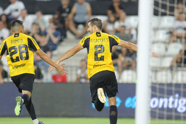 Versus / Guaraní recibe a Emelec con la chance de tomar el liderato de su grupo en la Sudamericana