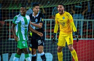 Versus / El "festival" de tapadas de Gastón Olveira, que permitió a Olimpia rescatar un empate en Medellín
