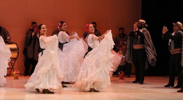 Diario HOY | Ballet y Conjunto Folklórico Municipal amenizará Kurusú Ara en Sajonia