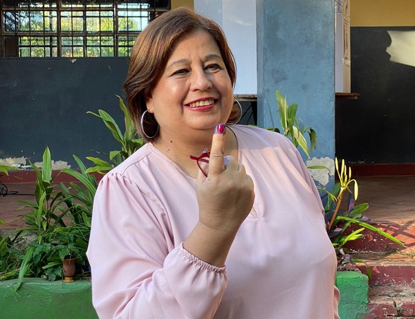 Diario HOY | Internismo en el Frente Guasu: “Tuve más votos que todos ellos juntos”, responde senadora