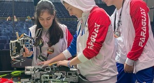 Equipo paraguayo obtuvo el “Premio Revelación” en mundial de robótica juvenil