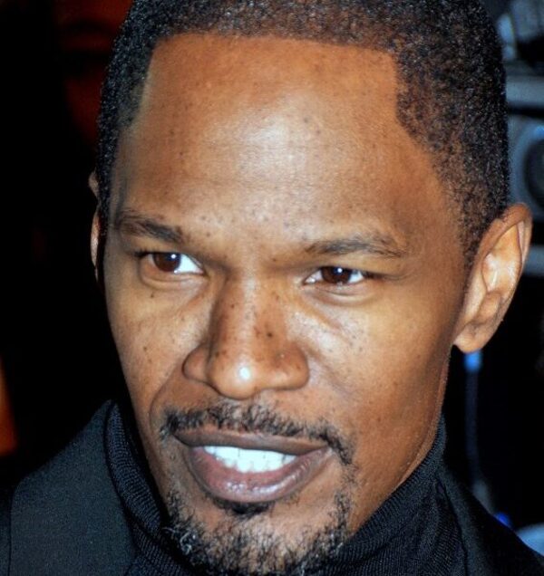 Jamie Foxx sigue hospitalizado en estado grave