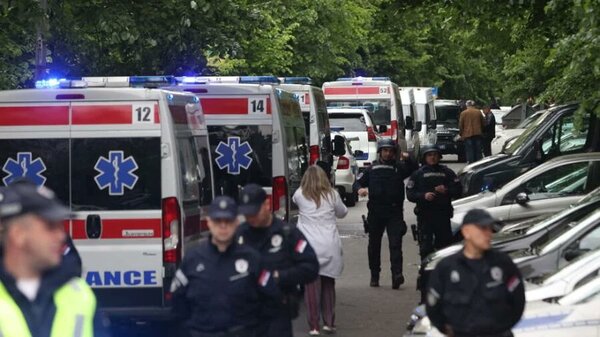 Al menos ocho menores muertos en tiroteo en un colegio de Belgrado | 1000 Noticias