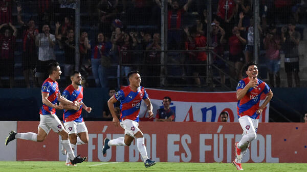 Cerro Porteño buscará dar un gran paso ante Bolívar en La Nueva Olla