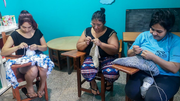 Mujeres privadas de libertad buscan su reinserción social a través del crochet - Unicanal