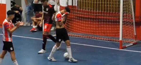[VIDEO] El fuerte relato de un pelotero tras hacerle un golazo a River: ¡Se quiso quitar la vida!