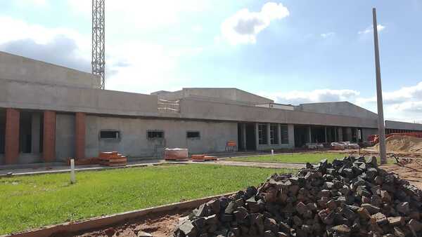 Las obras del Gran Hospital de Coronel Oviedo, registra un avance del 42% - Noticiero Paraguay