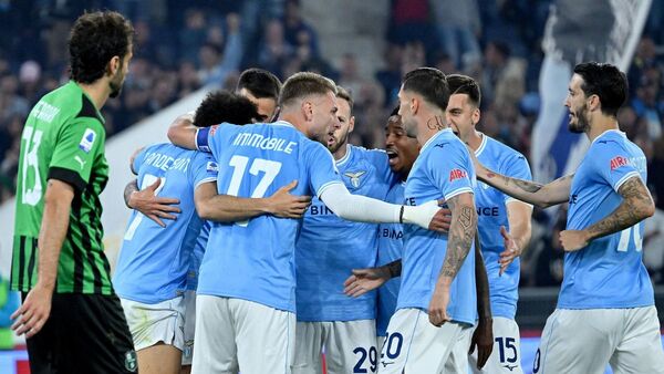 Lazio gana y aplaza el Scudetto de Napoli