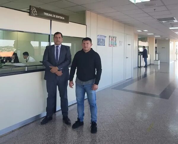 Periodista querella por difamación a intendente de Trinidad - Política - ABC Color