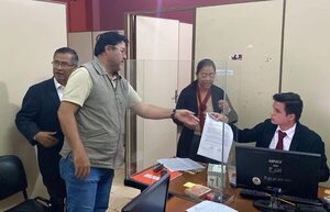 Concepción: Concertación presenta denuncia en la fiscalía y pide incautación de máquinas de votación utilizadas en un local electoral de Vallemí - Política - ABC Color