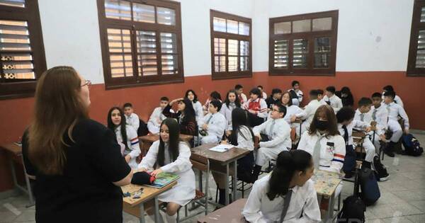 La Nación / MEC aclara que las clases se desarrollan normalmente
