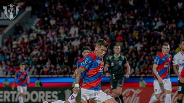 Cerro Porteño recibió una paliza en barrio Obrero - trece