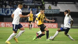 Guaraní deja escapar el liderato en la Sudamericana