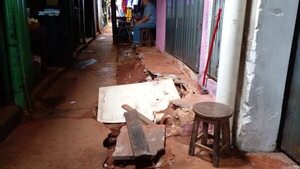 Mercado de San Lorenzo huele a cloaca por conexiones clandestinas - Nacionales - ABC Color