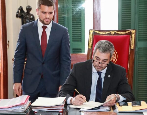 Presidente instruye a ministros a colaborar con gobierno entrante para una transición transparente