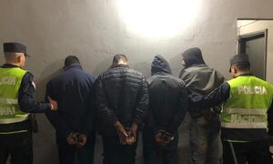 Imputan a manifestantes que cobraban peaje a conductores