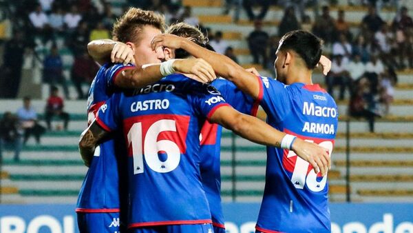 Copa Sudamericana: Los locales no pudieron ganar